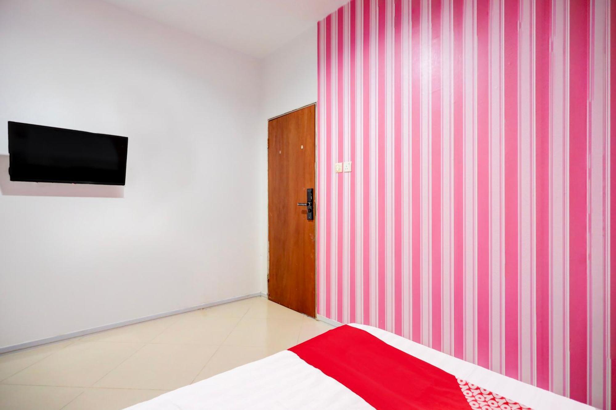 Oyo 92586 Happy 777 Otel Nagoya Dış mekan fotoğraf